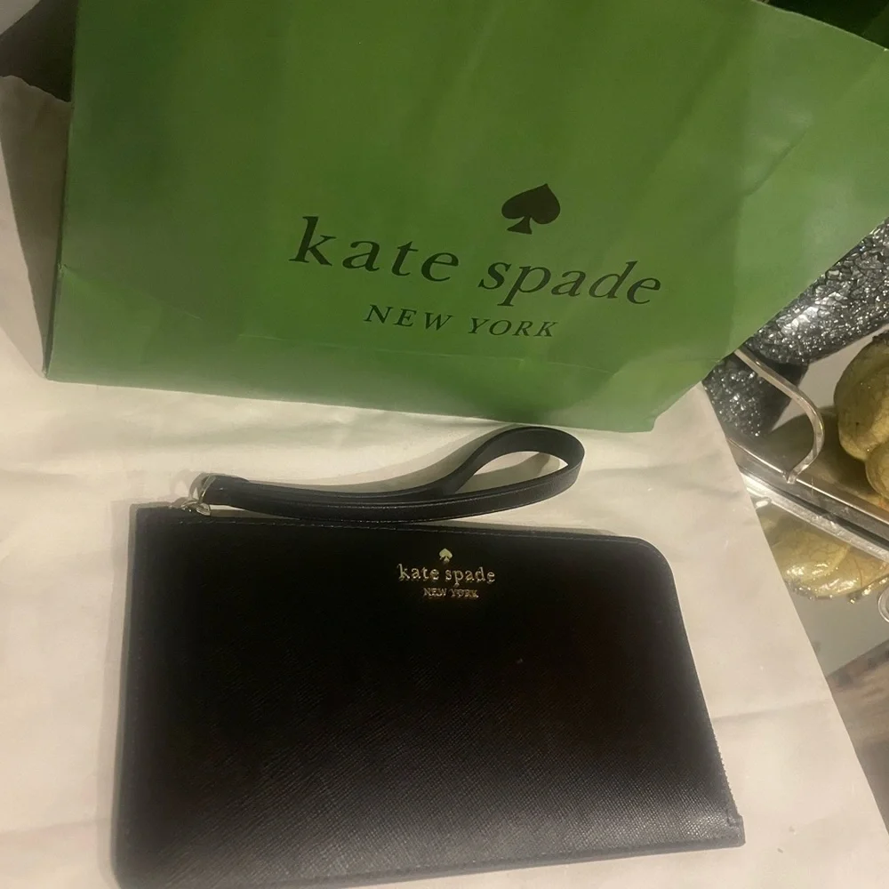 Kate Spade Wallets - Picture 2 of 4